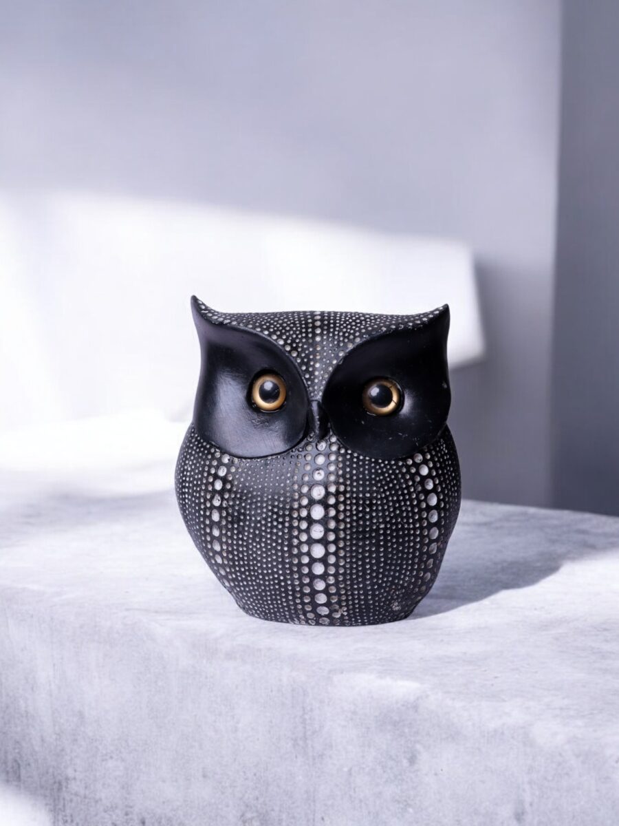 Nightwatch Owl Showpiece